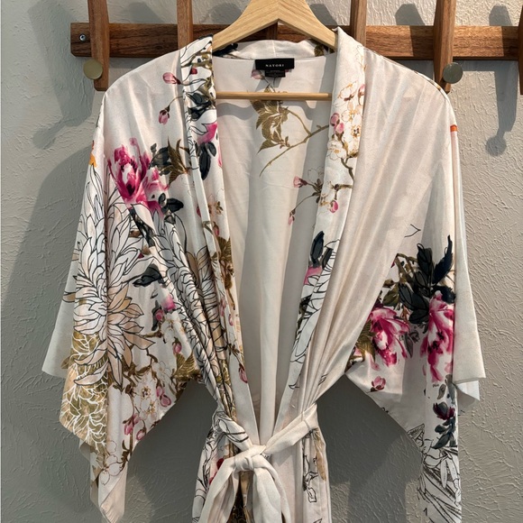 Natori Charmeuse Floral Print Kimono Wrap Robe Size Small - Picture 5 of 13